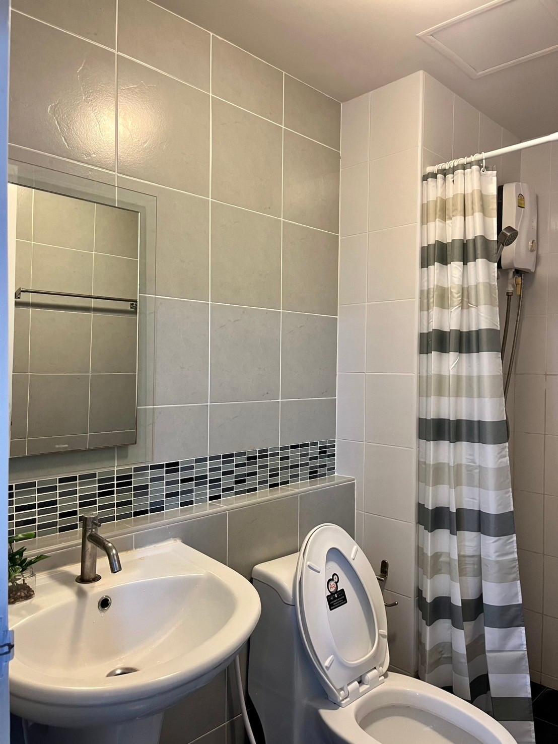 029d89f1d31b4259bfc706978d97093e