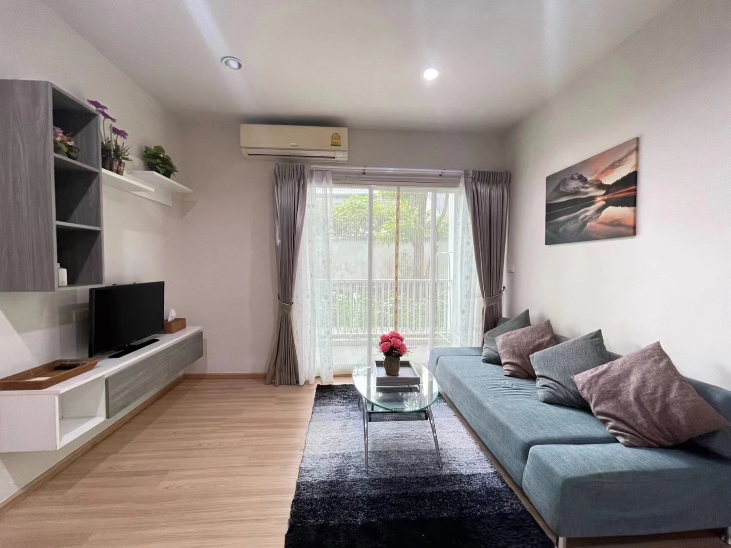 2de090b7ce8b40cca0781e7f07bf2dd3