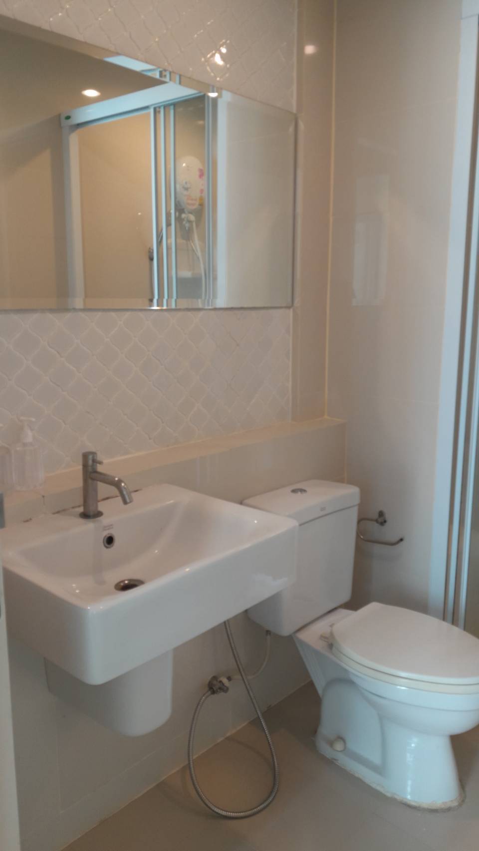 718b8918826042eba7b94a1aca923ff9