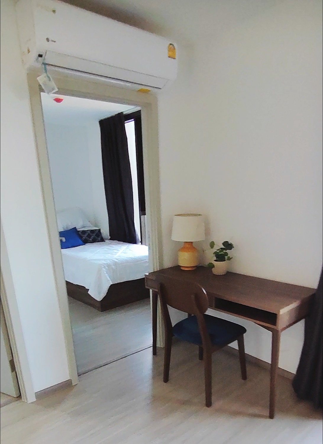 9902e67cad224a9aa7a06ed58c7190d1