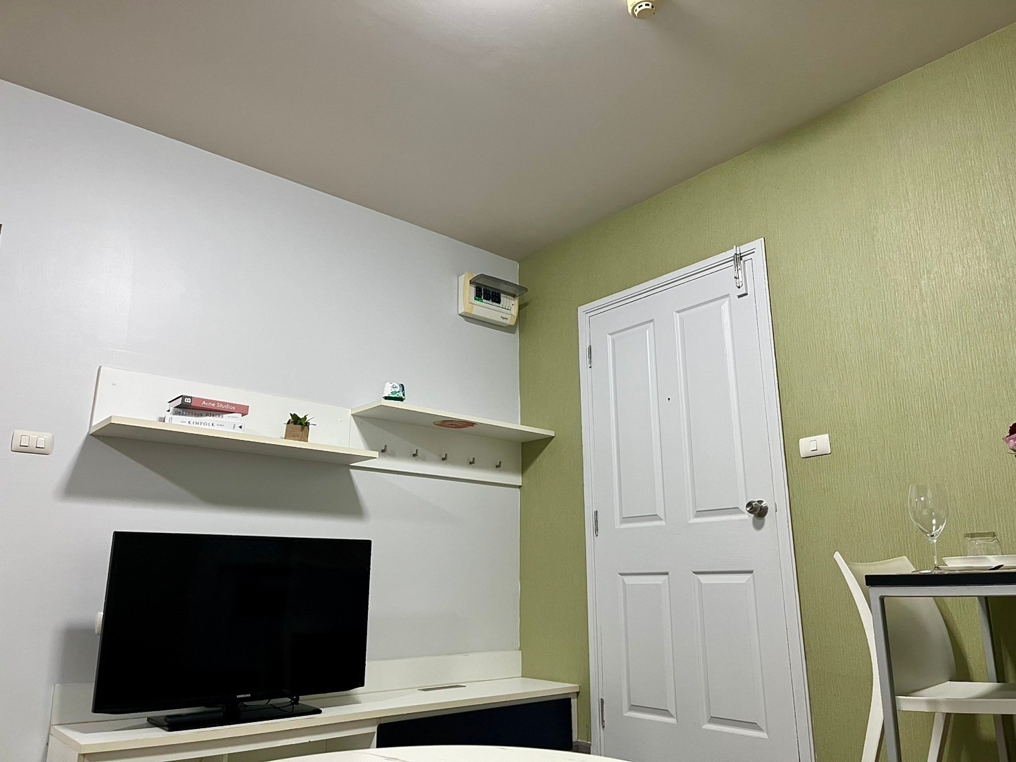 eb34e78d8f9b4f0abefc214176b01576