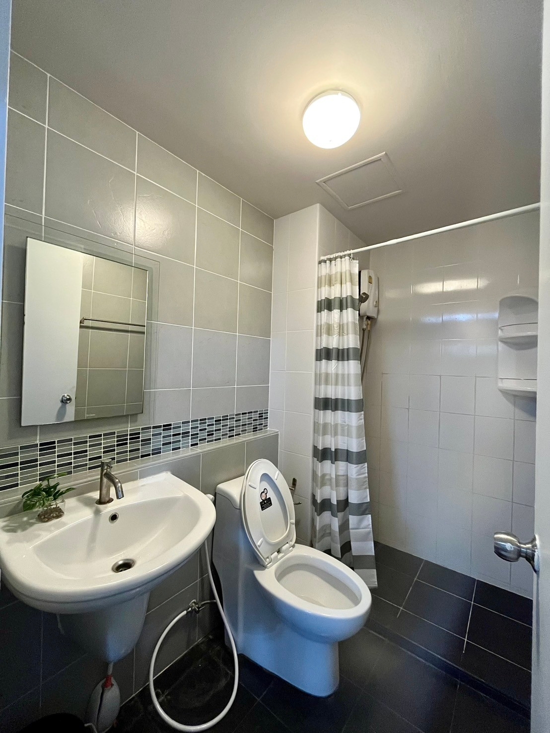 fc1a1a66caa744d5b969d253830641a0