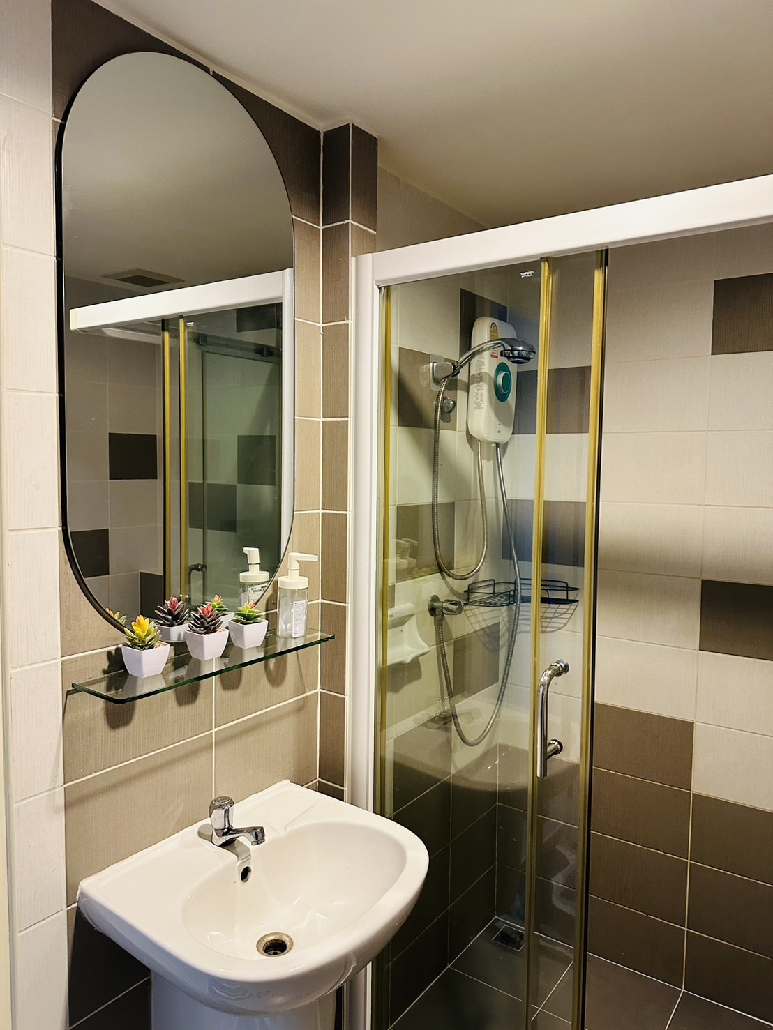 82cc9733e5b54403882207b7c19cd60a