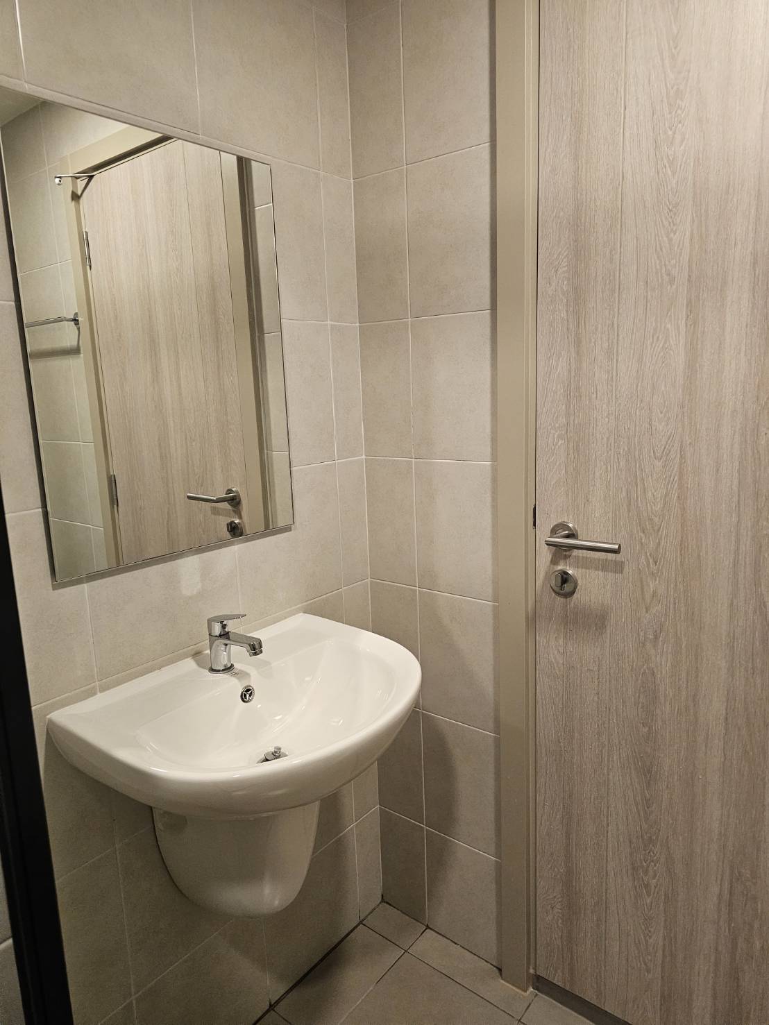 a73b88d3ba7b4b24aeb9a25c3c2e87e4-1