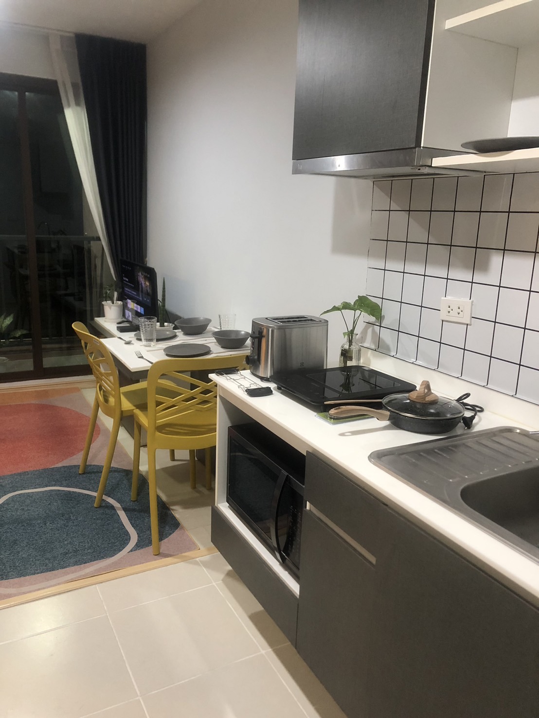 1f93d3efb2fd446aa8e17f768fb3c144-1