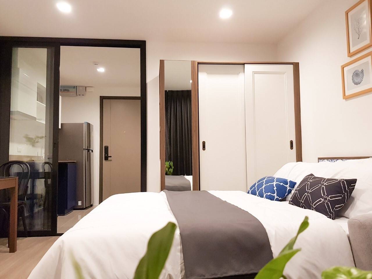 79c1f1cdff2145e8859a00b4e8c669b5