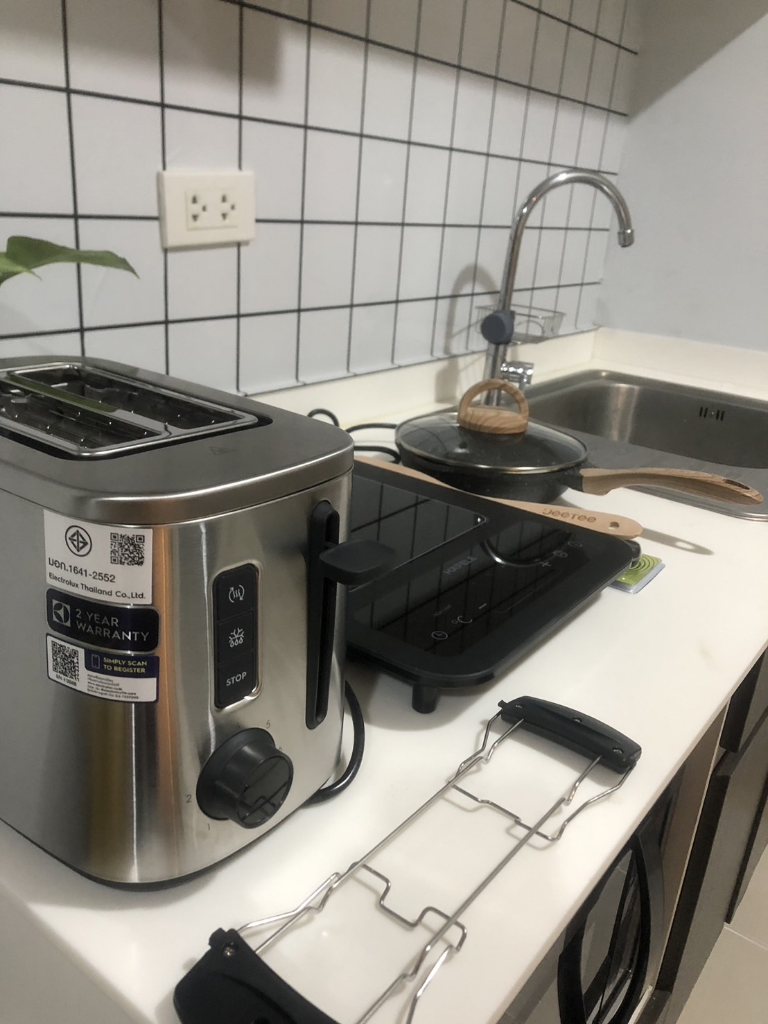 d6aea252c87d41c88991b72d900afe56-1