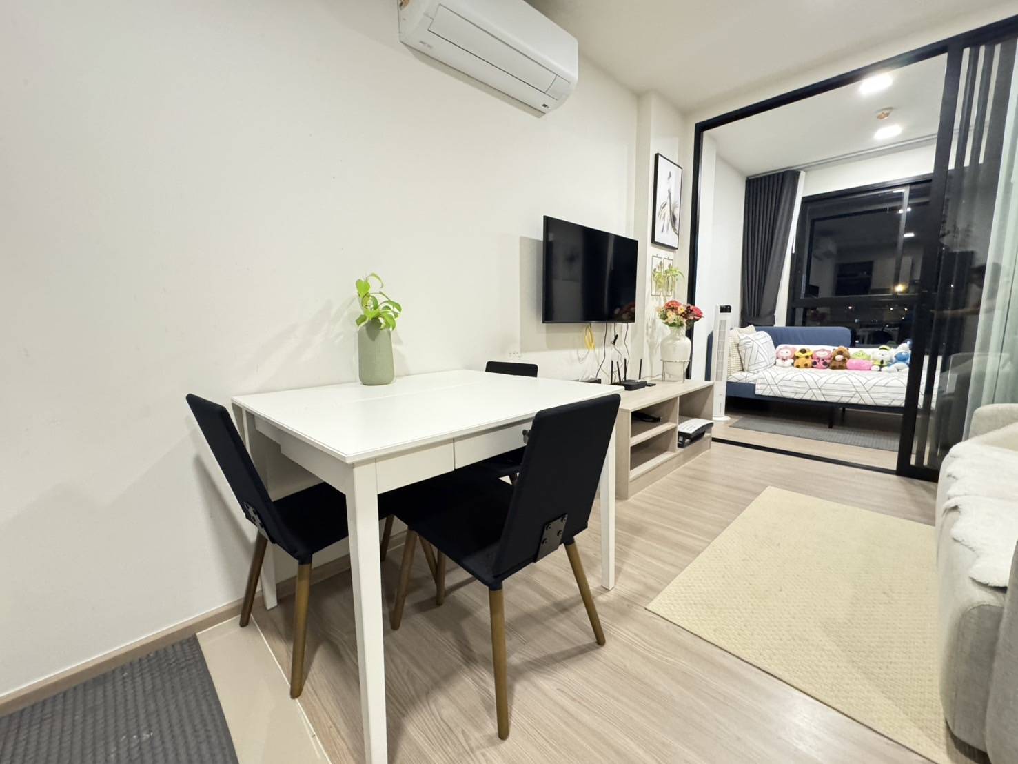 1c8d24e0c64f4172af153ea801b764f5