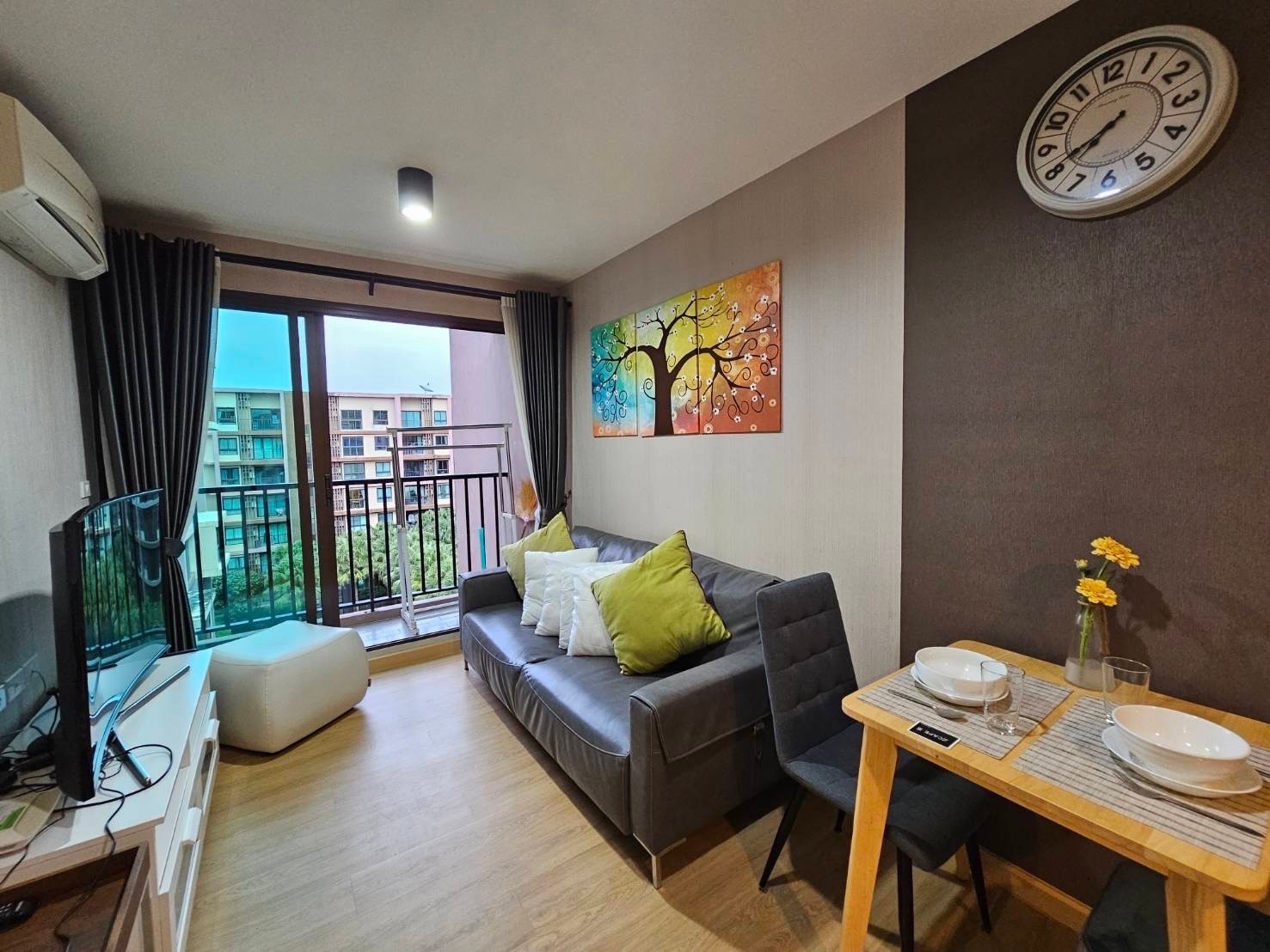 6bcc8fe566ab43f6b2e6a07ff0fd3429-1