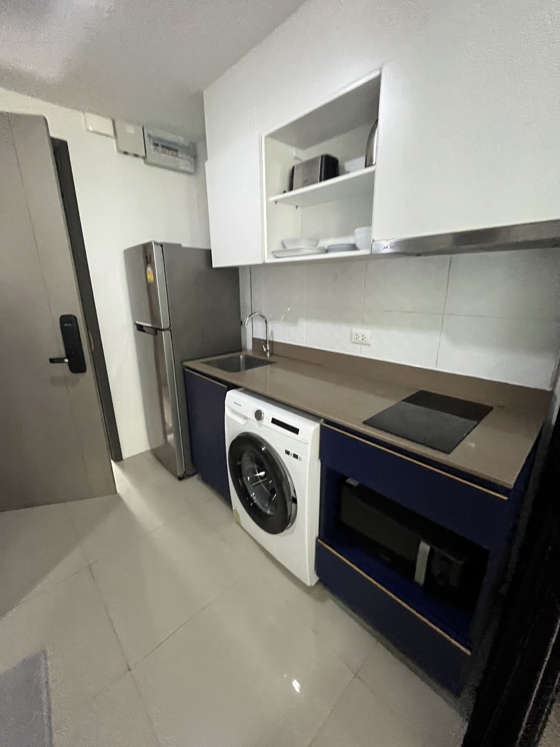 b38685b53dc74fa4a87cf421ead11336-1