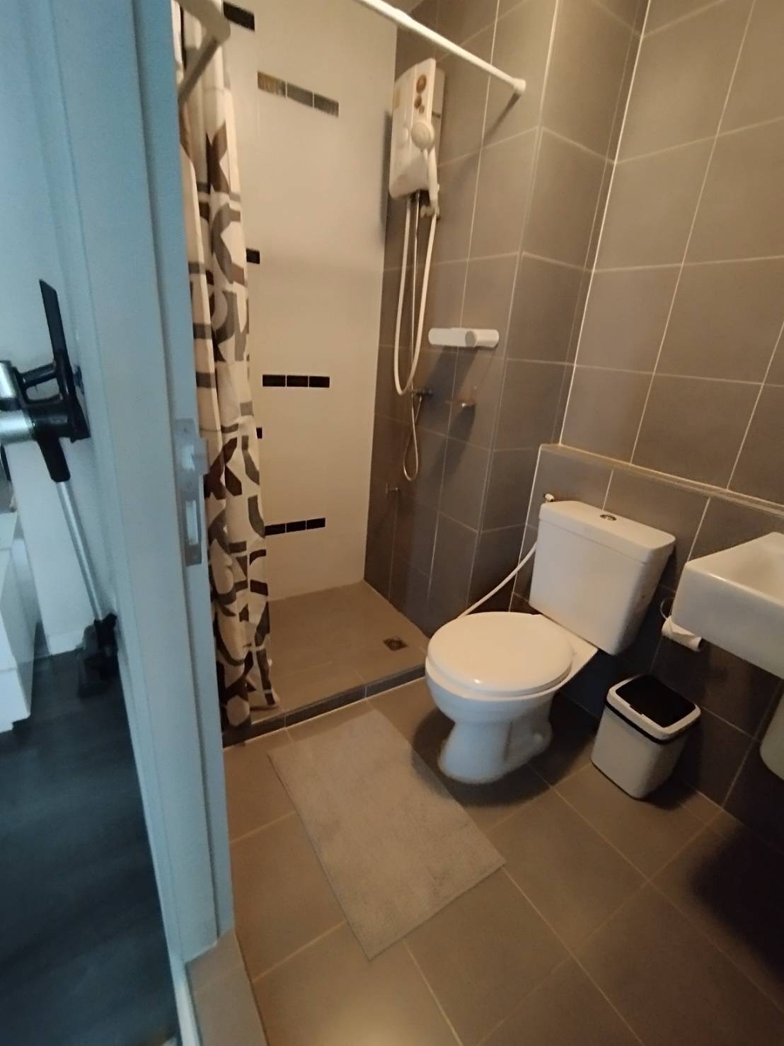 0ab36fd975784871adb045281da549e3