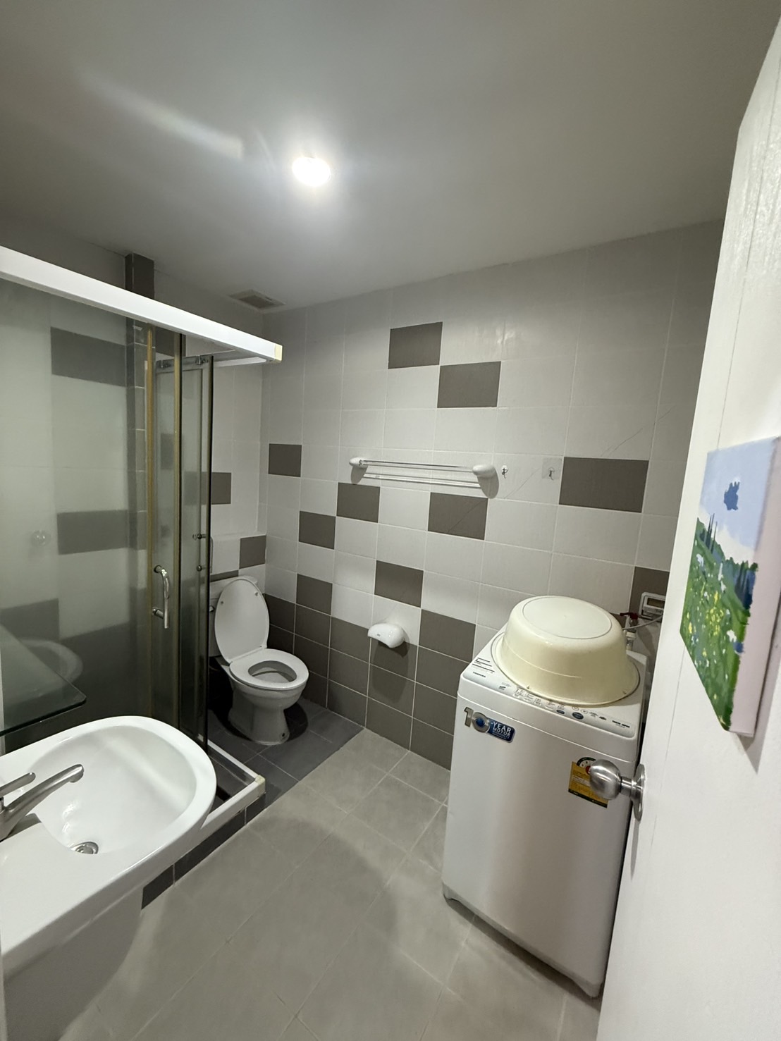 15a6316a625247e18e64dc7d56d6a651-1