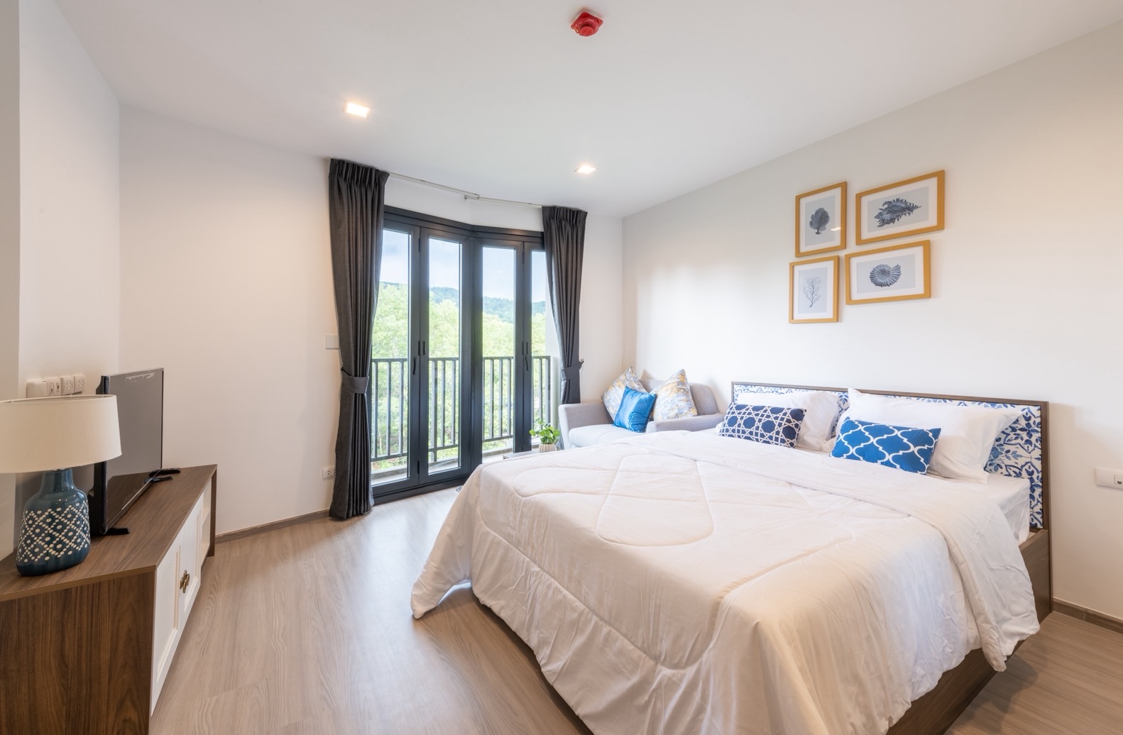 19a34ee095a9497da3bee1617e542960-2