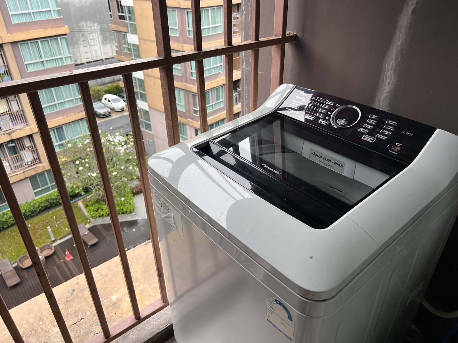 33d547f77e334ade95687ca04896bc69-1