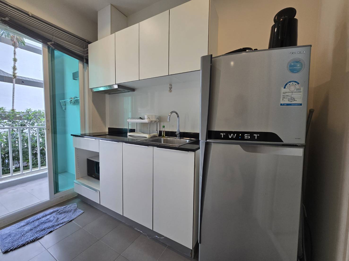 4b2f265a4ef44c56a28a7c1a9b3c303e-2