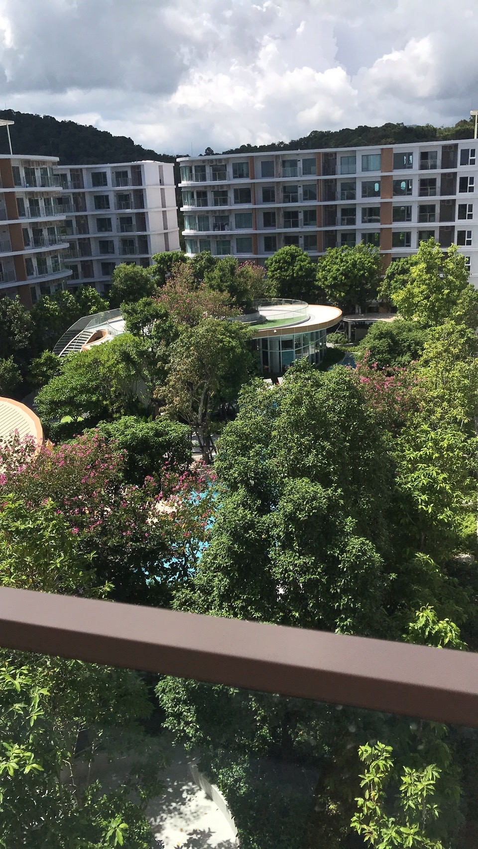 4d6c5be8e95b48988664fb3034503588