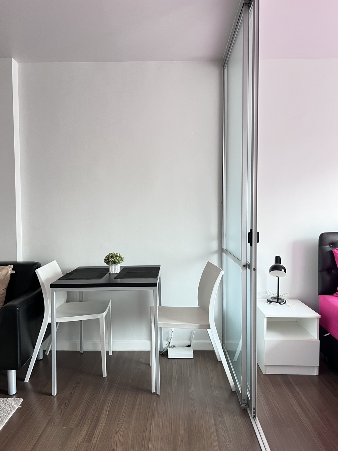 61d75fda0784430082939e31fb0d5cb9-1