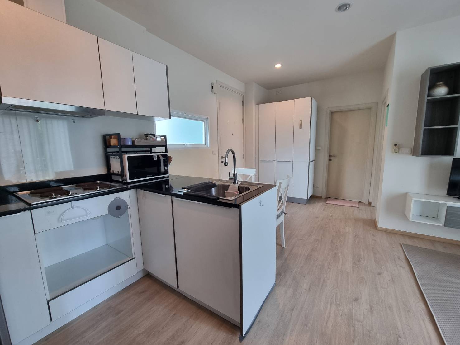 6e3962f899144430ba790de82863b44d-1