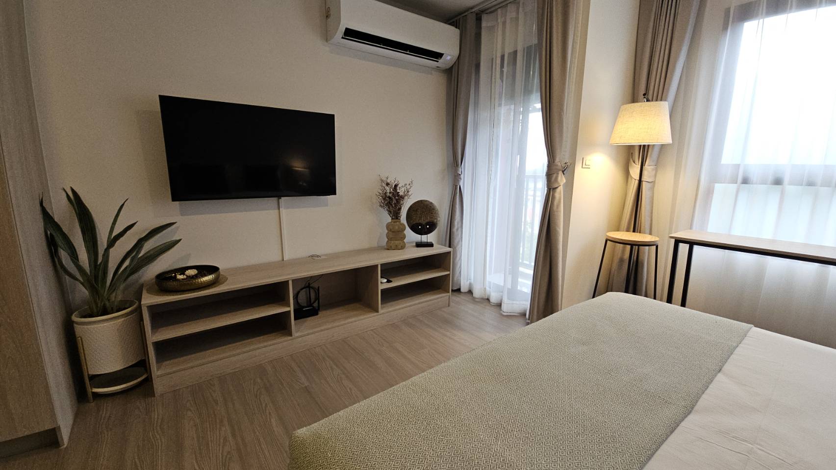 7be7f5c969ff4fb890469eff6bf09807-2