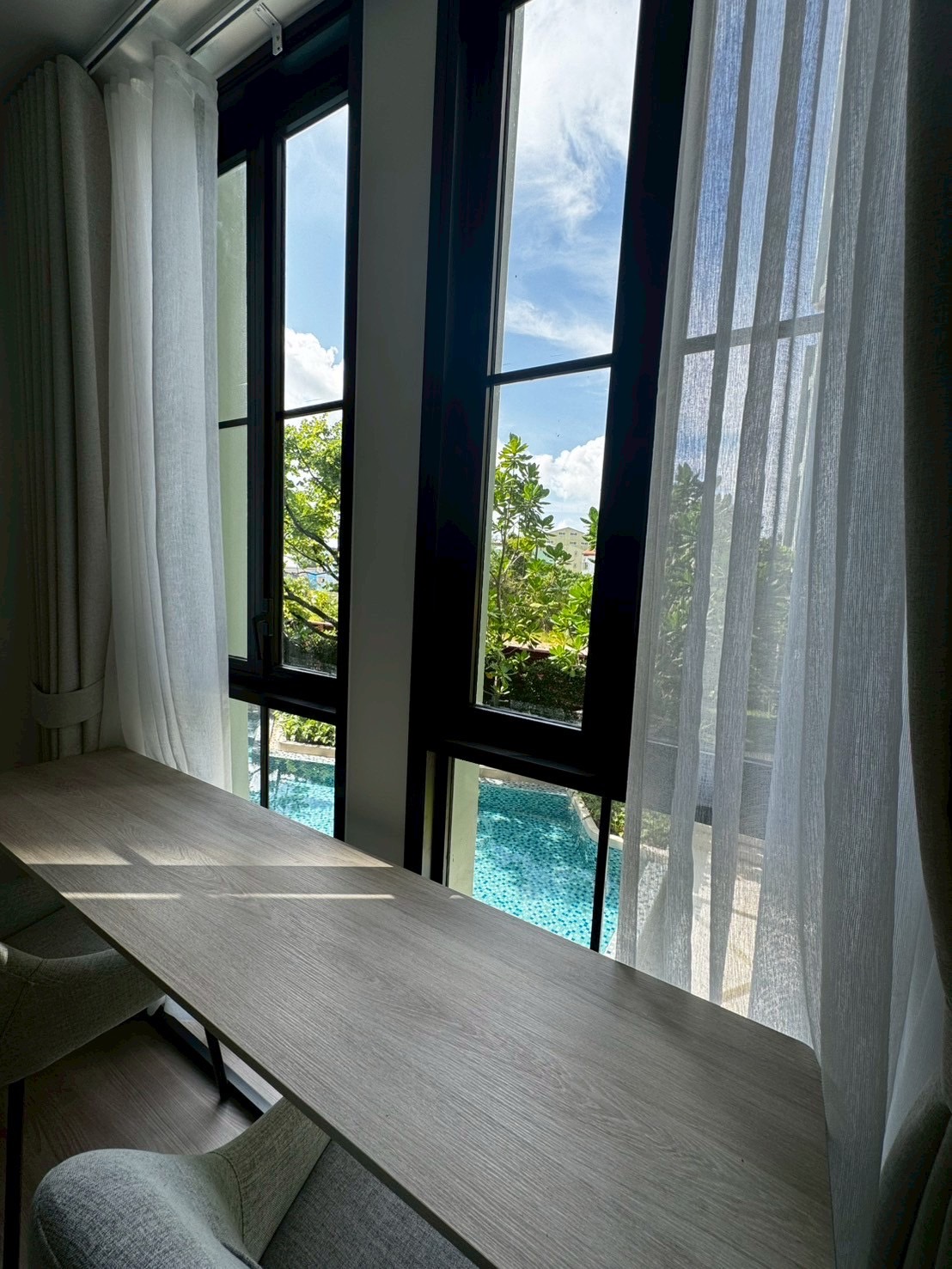 8c20daa69d134255be093875b48acf93-1