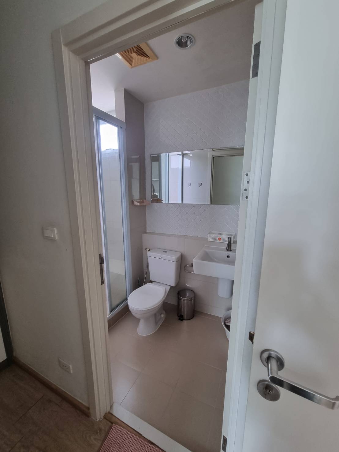 925638a2bae8434d851c70d8bf8a0b36-1