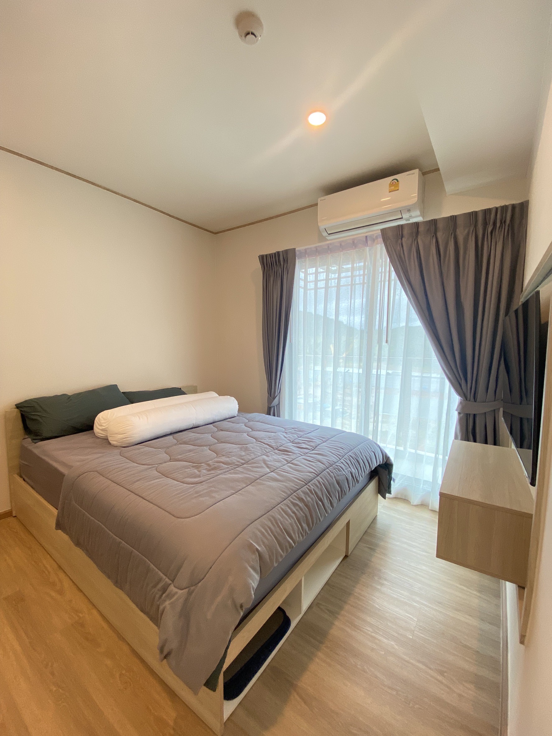 C1539335-FB1D-42F8-BA35-F1D827C105D2-1