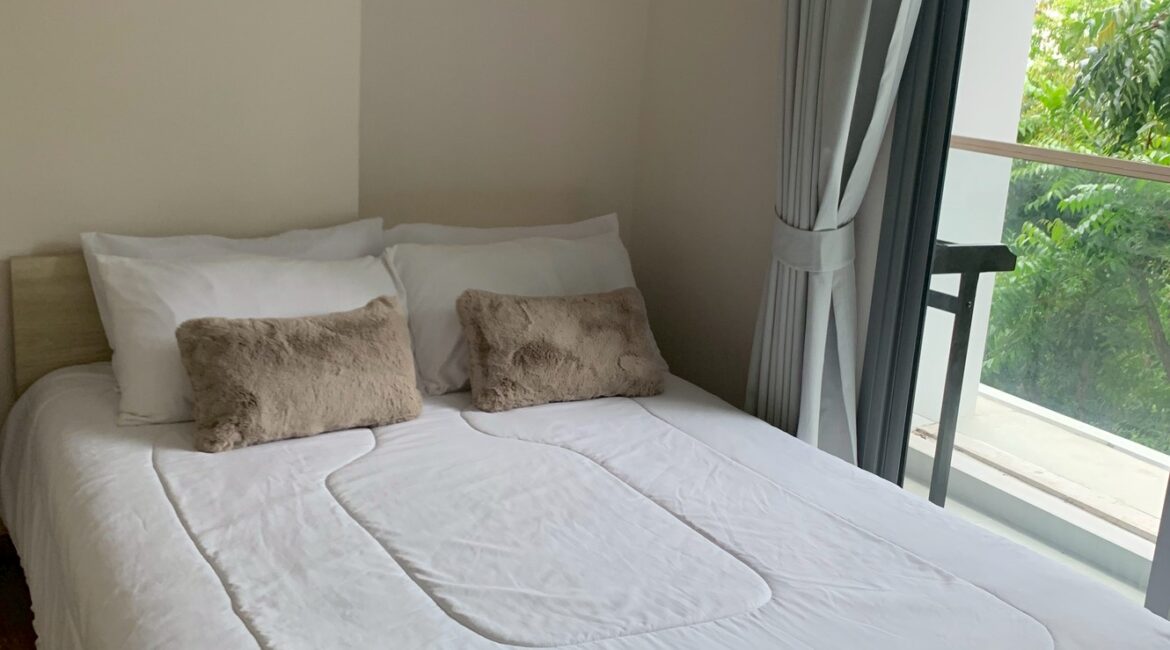 E1BED240-59F4-41D8-A856-B20835339D7C