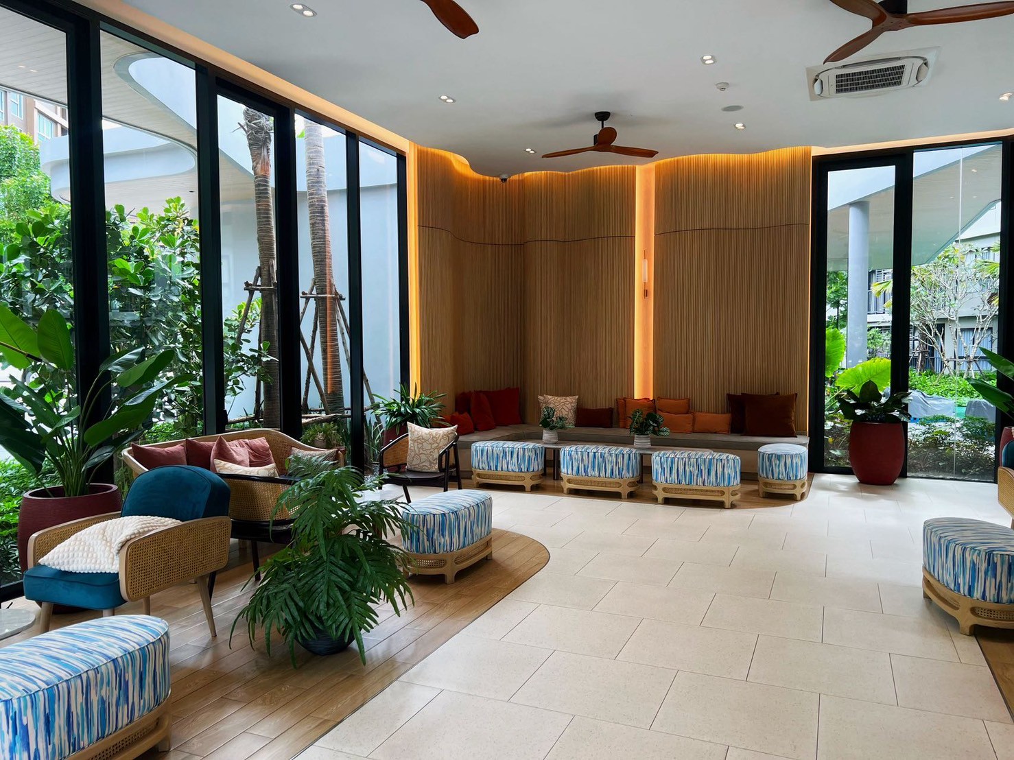 b2840a0018e44fb58f1c018e2966d112-2