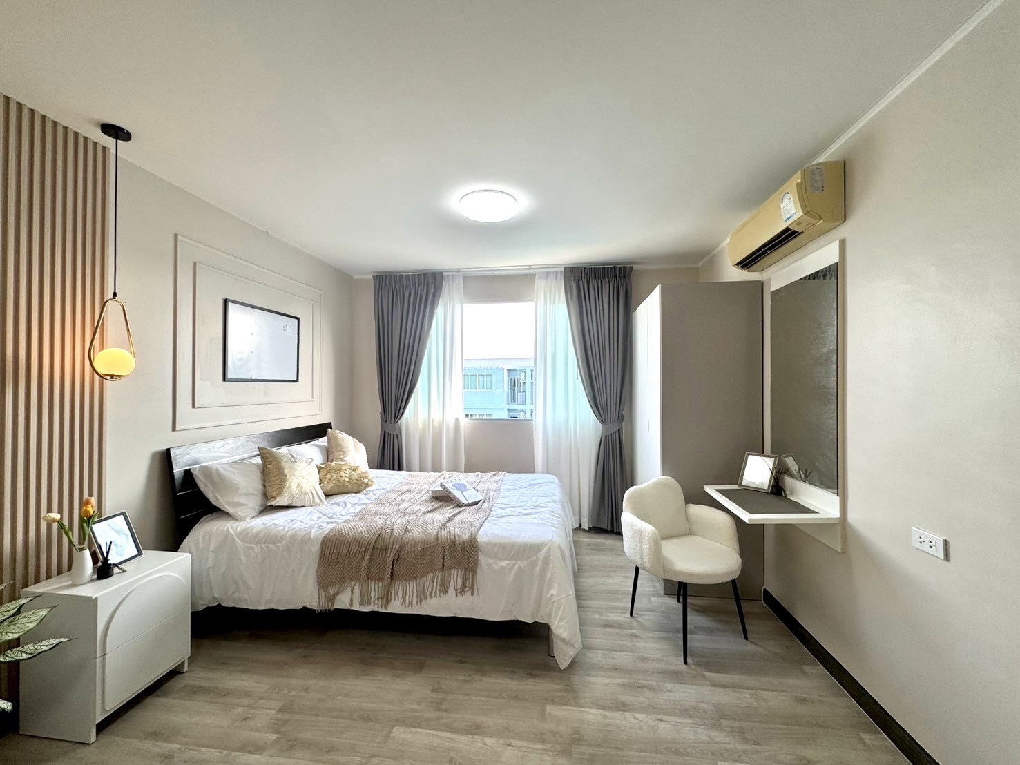 b65c746057af46d88501234673eb8219-1