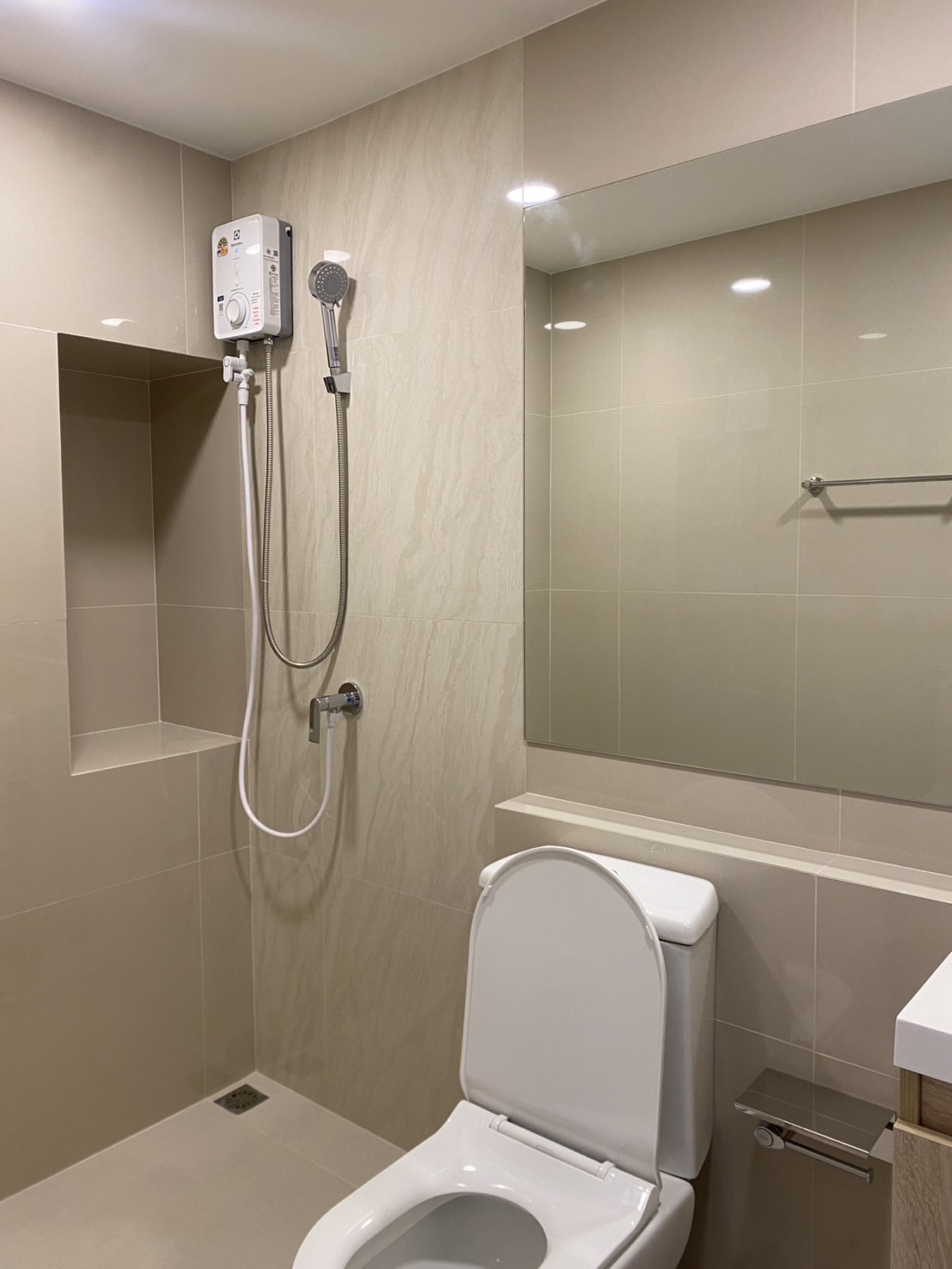 b85749f614ff40bcb755e77246fa649a-1