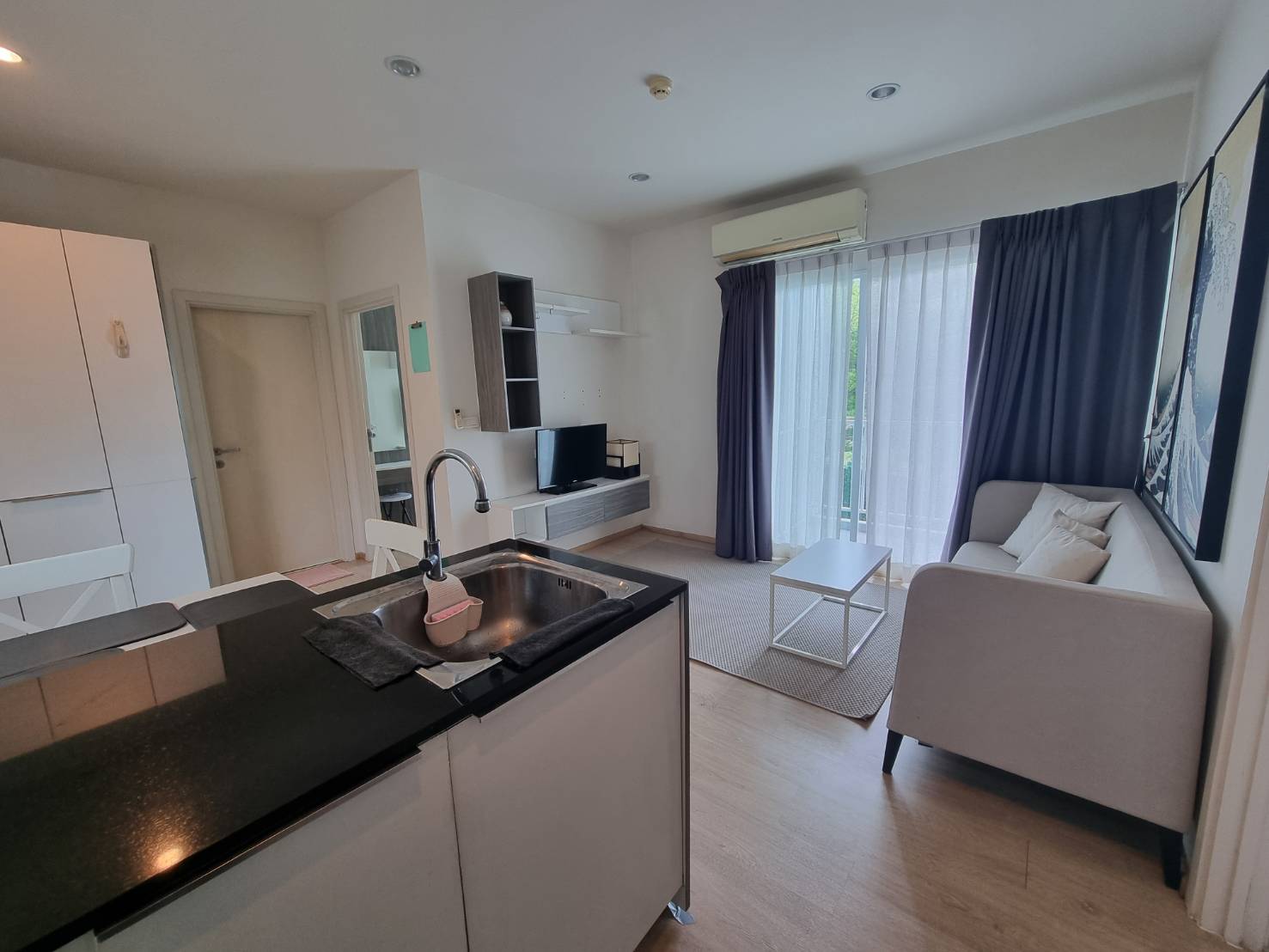 cbda6651701e48658b62cd5264f912c9-1