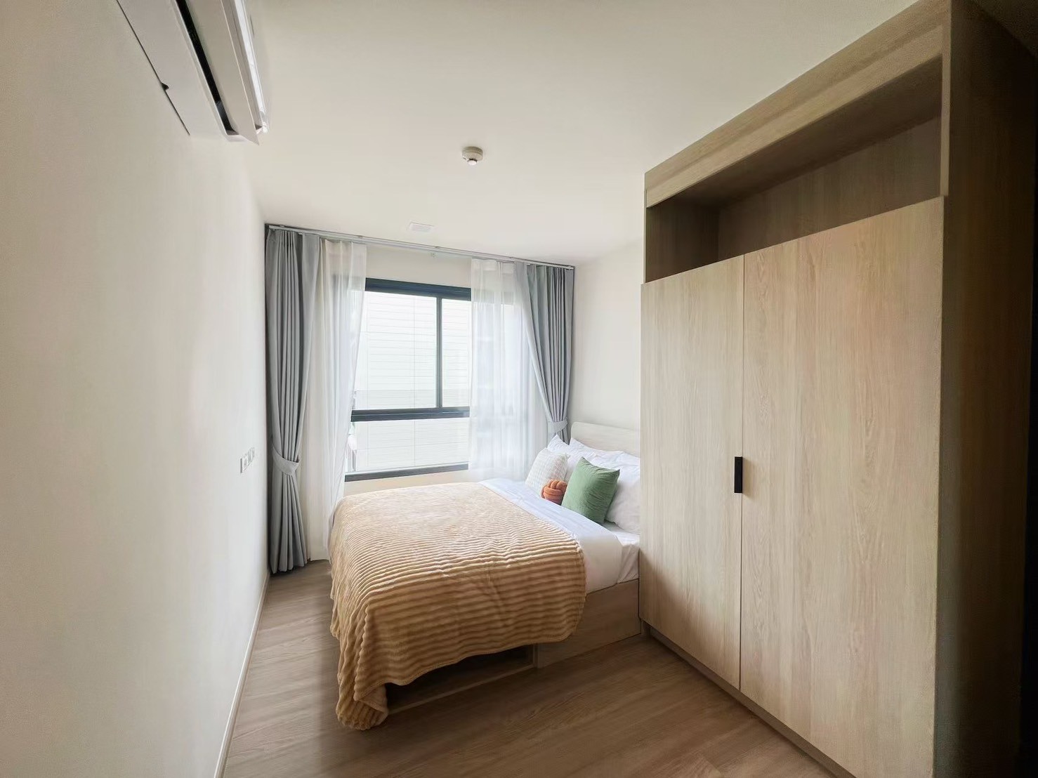 e681c11812aa42efb606985430bcaf1f-2