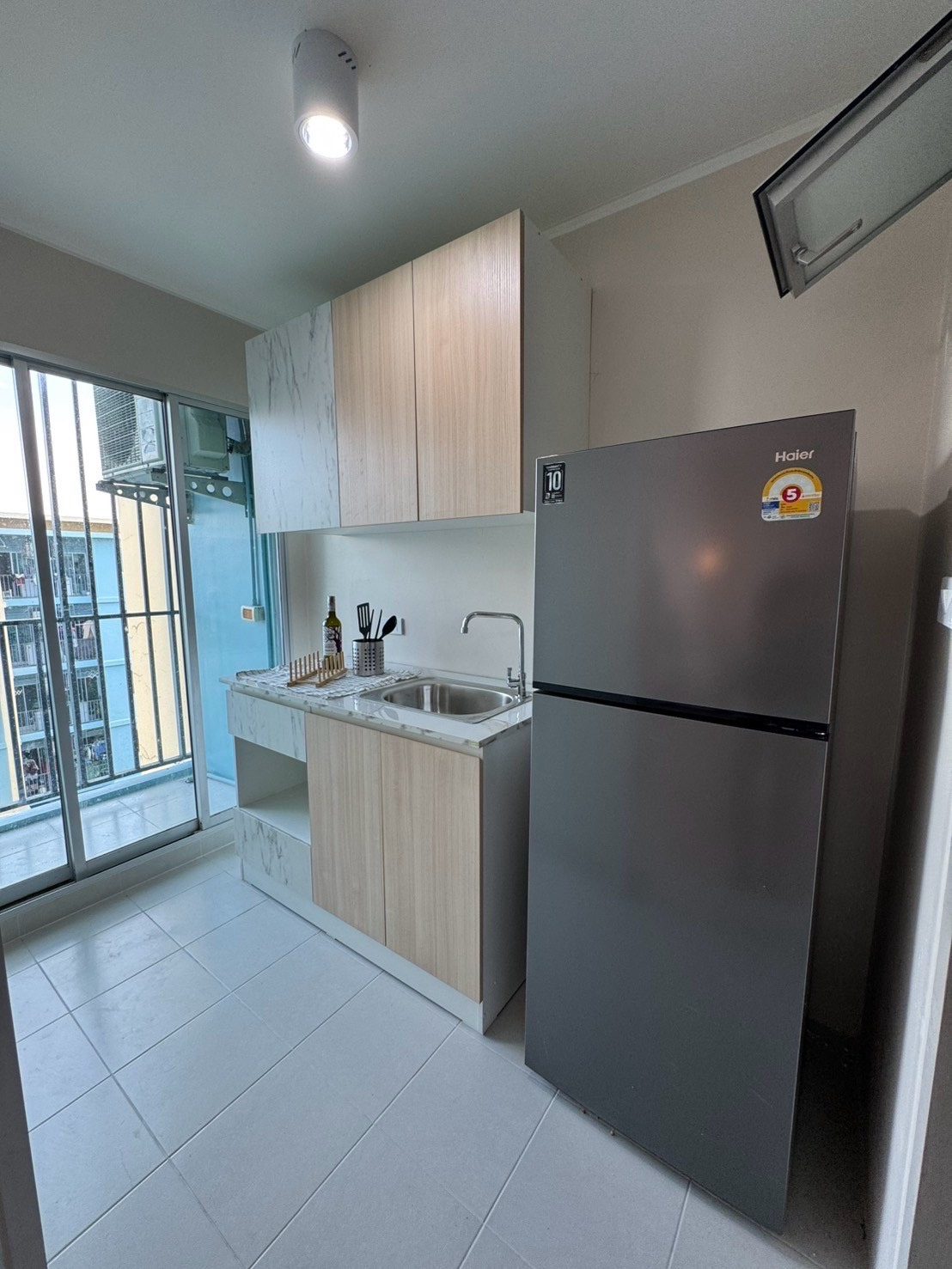 ec588dbc55c24261b8b3f9b7b99a1d3e-1