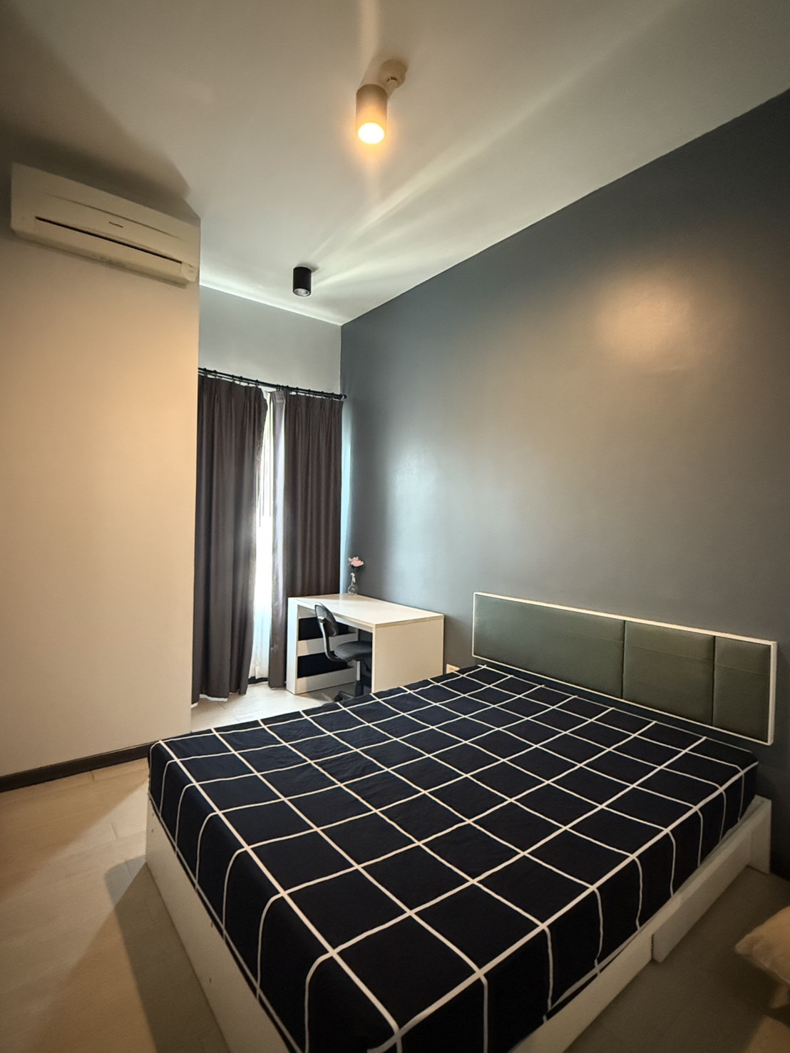 ef8918be325a414d8bb1308e3295a954-1