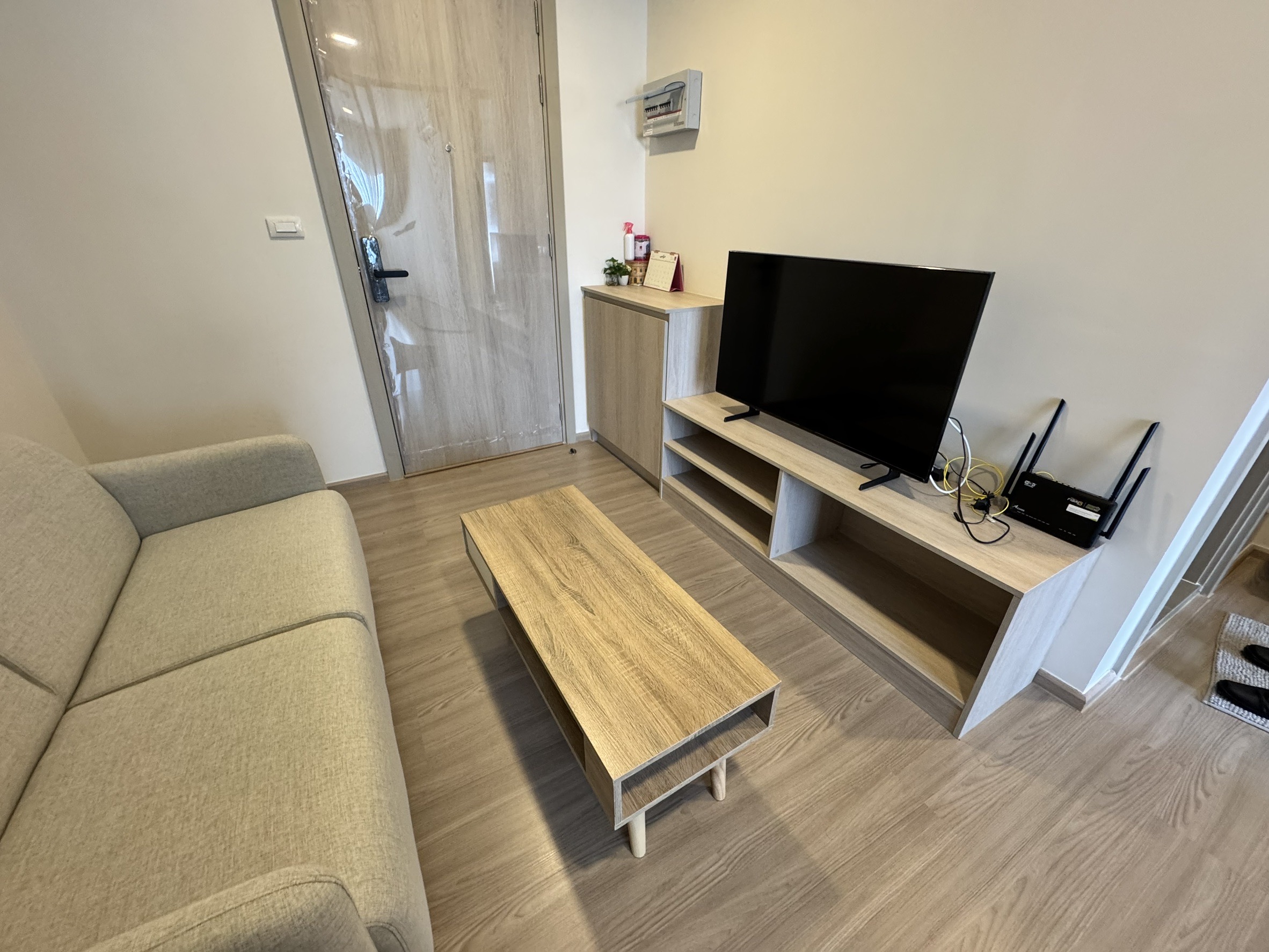 032d7c0bbcec4a17a86a1469c4d3b403-1