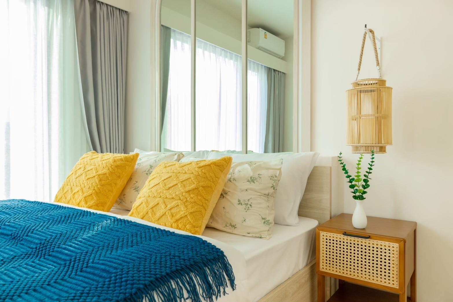 0366fc05d43e44239a07f3b4daee3738-1