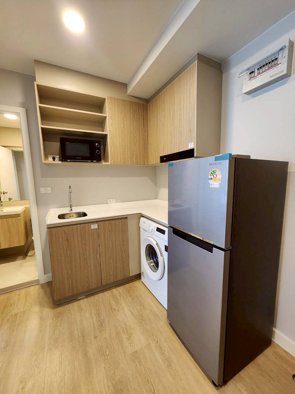 03ffb45ee5124b6daa1b8c15e7260c4b