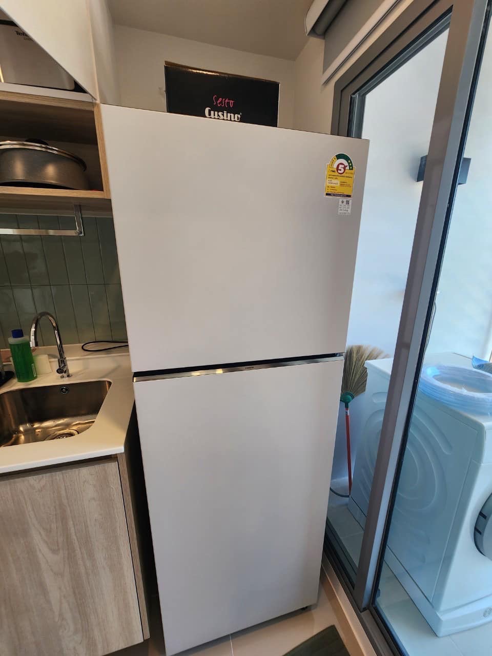 07f2c6477d184d7ebfcc7ba65fcb1845-3