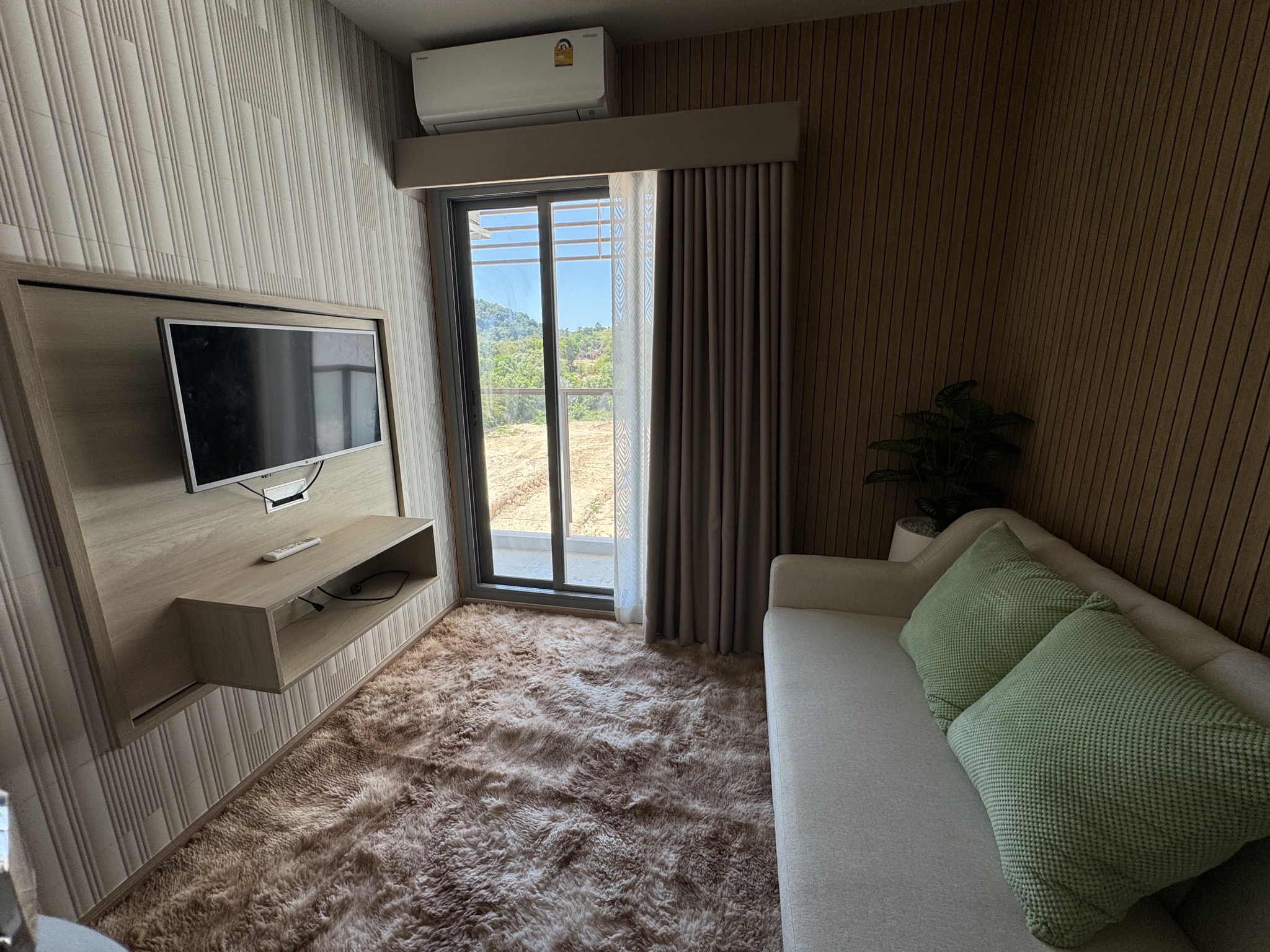 0d4aa033282d4ee18b9474a3eee246c4