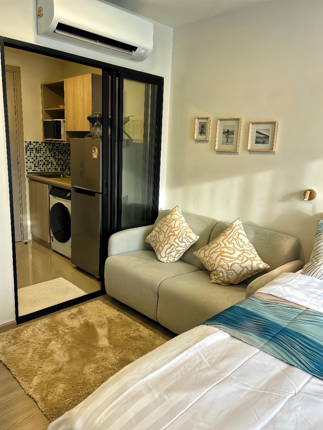 0e8efaabfaab4c929a2af172a910c578-4