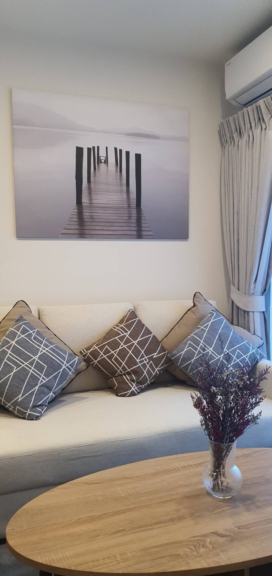 0f667e3c02b94da7b04c1230136ed581-2