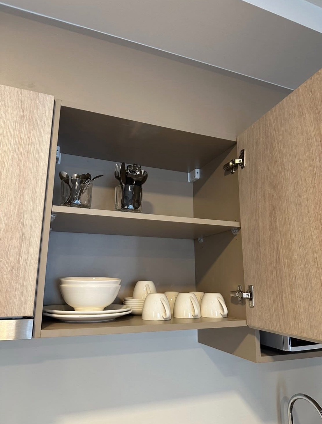 19a5bd41842042858d1bd5e39b6d8ec6