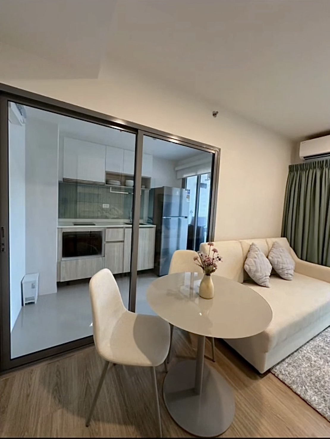 1cc34f4de49742a991cfbb16ab208286-2