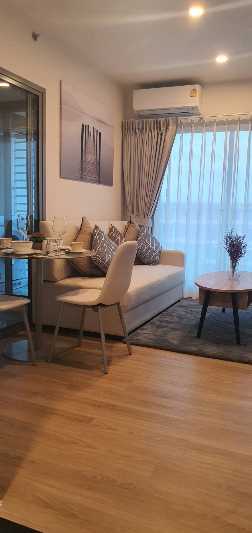 1d7b46eba9b540a9970a41f00542f18e-2