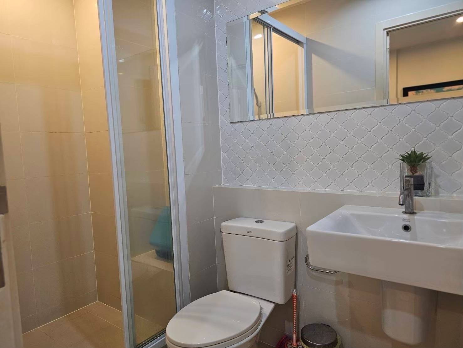 1e35d63473954126b5a9ded887b821b7-1