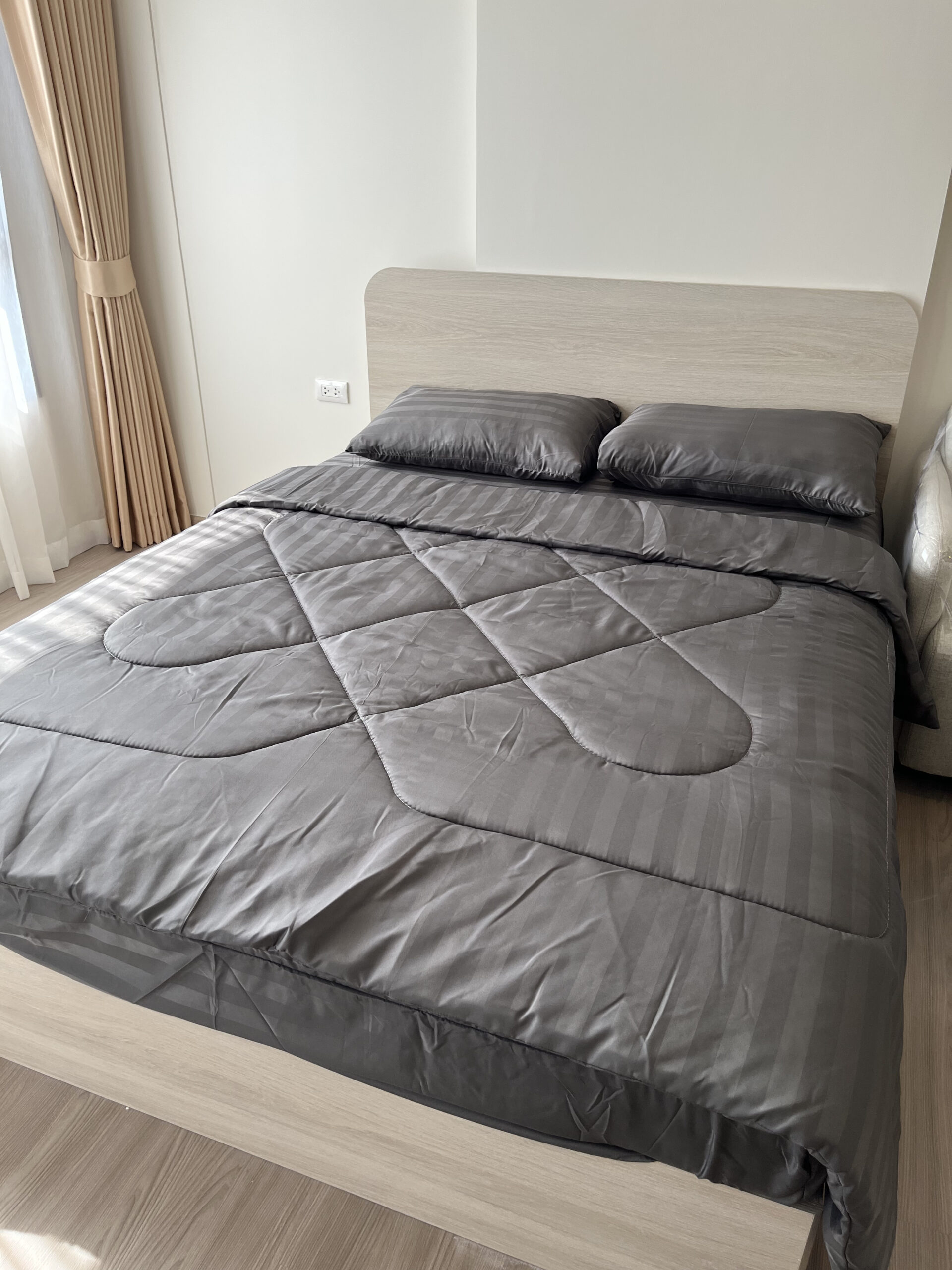 1ef1a9a123d74c7f9b42178796e39b47-1