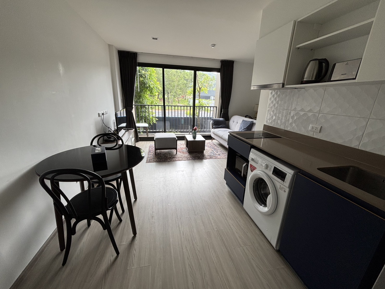 203af1b52468462ebf3c2c4f94ee7cff-1