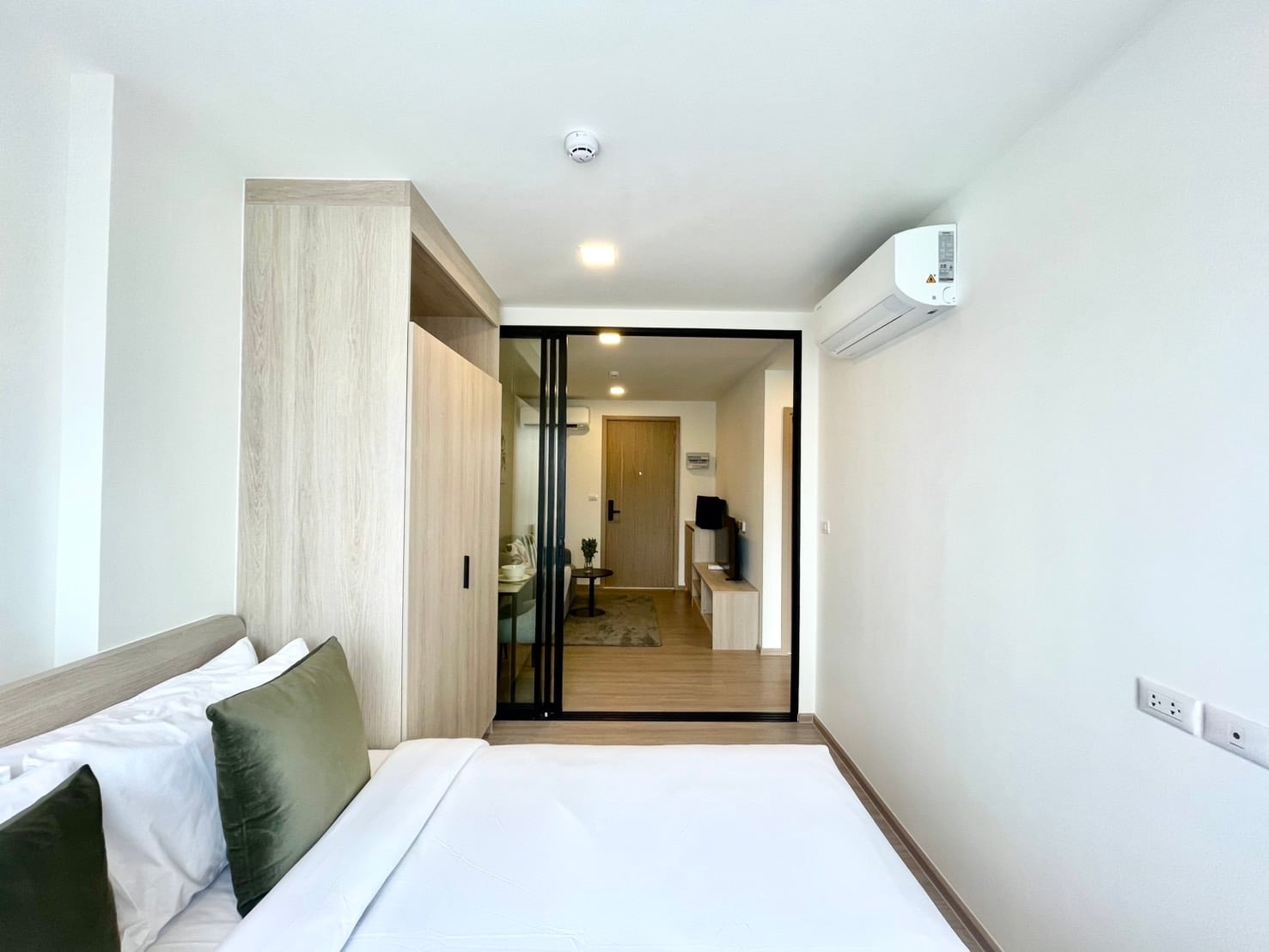 21e0ef457bb44b319545807fa15f44a7