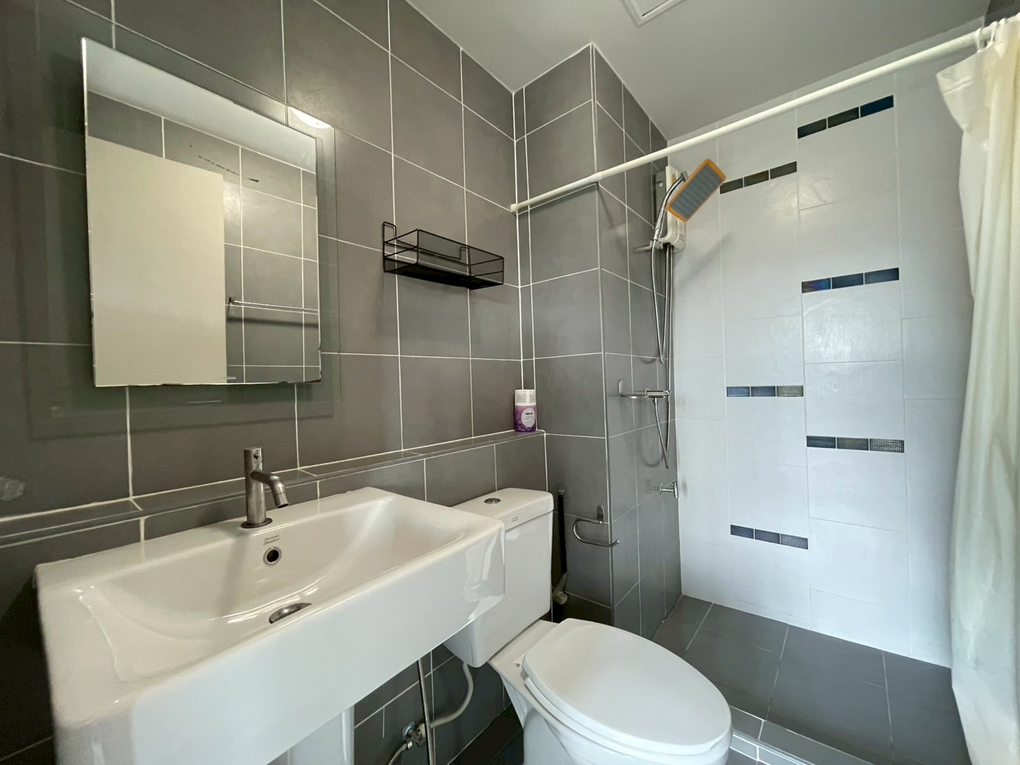 23e3f31cc0504782be019049064a9ddf-1