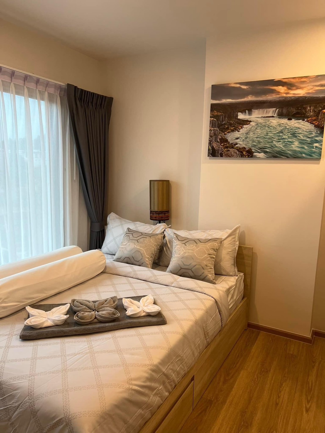 280b51fe56f045cb9a27e5f673d07f20-3